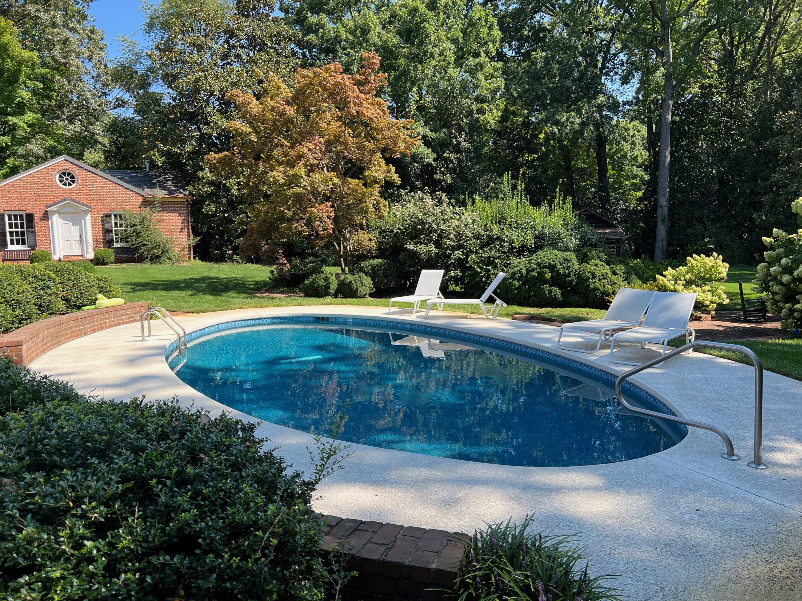 Custom oval pool