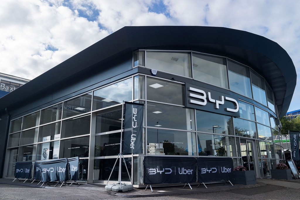 Test drive route signage for Uber-BYD launch