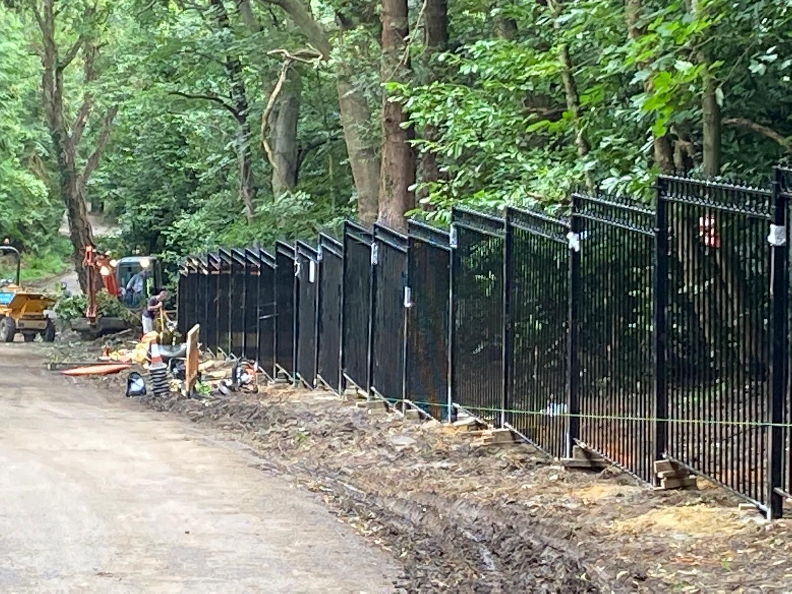 Long iron fence install by UK Fencing Ltd for highend luxury home in London