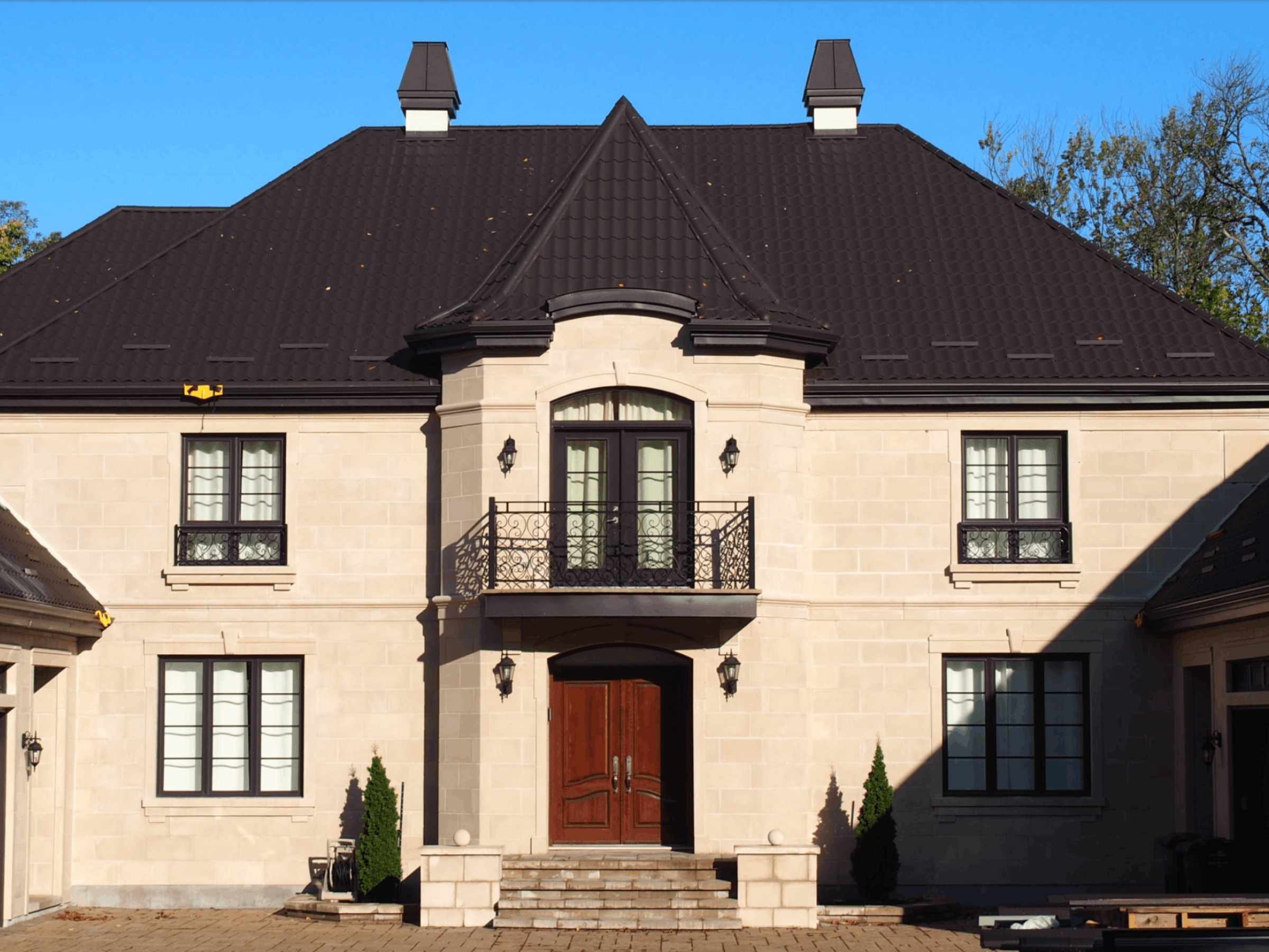 Installation toiture acier Rosemont Montréal - équipe professionnelle