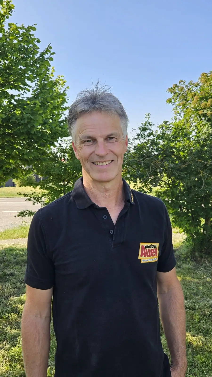 Joachim Auer plant und montiert individuellen Insektenschutz im Enzkreis