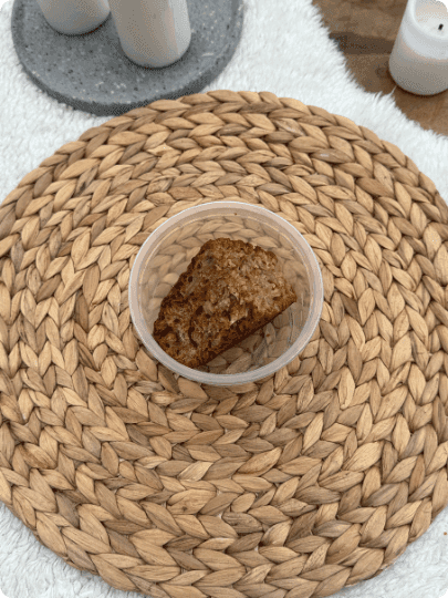 Dieta pudełkowa prosto z Bydgoszczy dostarcza smaczną i zbilansowaną dietę pudełkową w przystępnych cenach. Jeśli szukasz zdrowego i taniego cateringu dietetycznego, nasza dieta pudełkowa Bydgoszcz to idealne rozwiązanie. Catering dietetyczny z Bydgoszczy zapewnia świeże, wysokiej jakości posiłki, które łączą smak i wartość odżywczą w wyjątkowo atrakcyjnej cenie. Postaw na dietę pudełkową Bydgoszcz, aby cieszyć się wygodą i najlepszym stosunkiem jakości do ceny na rynku. Catering dietetyczny w Bydgoszczy to doskonały wybór dla każdego, kto chce zdrowo jeść bez konieczności samodzielnego gotowania, wybierając tanie i sprawdzone rozwiązania.