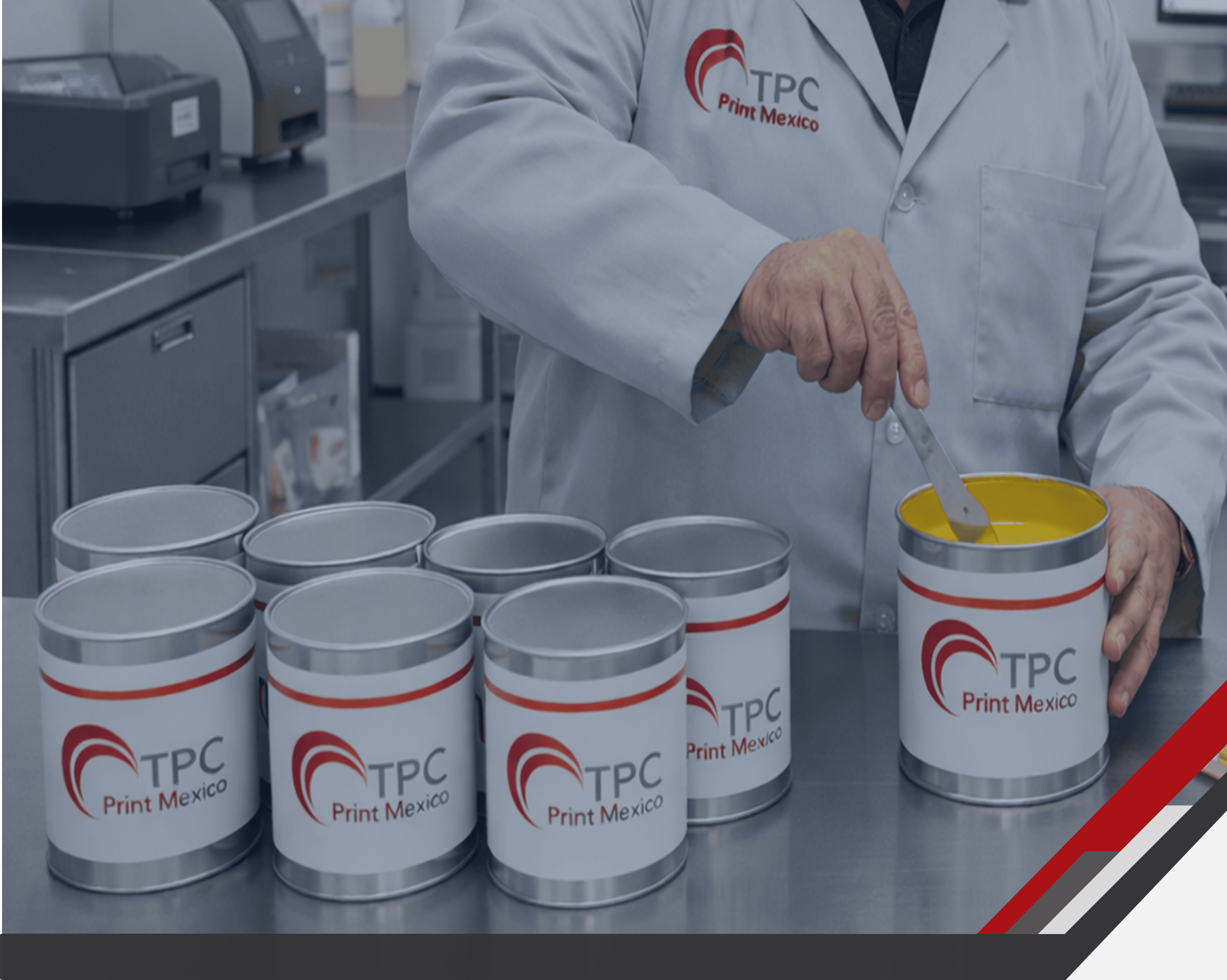 Dynamic picture of a cyclist riding downhill