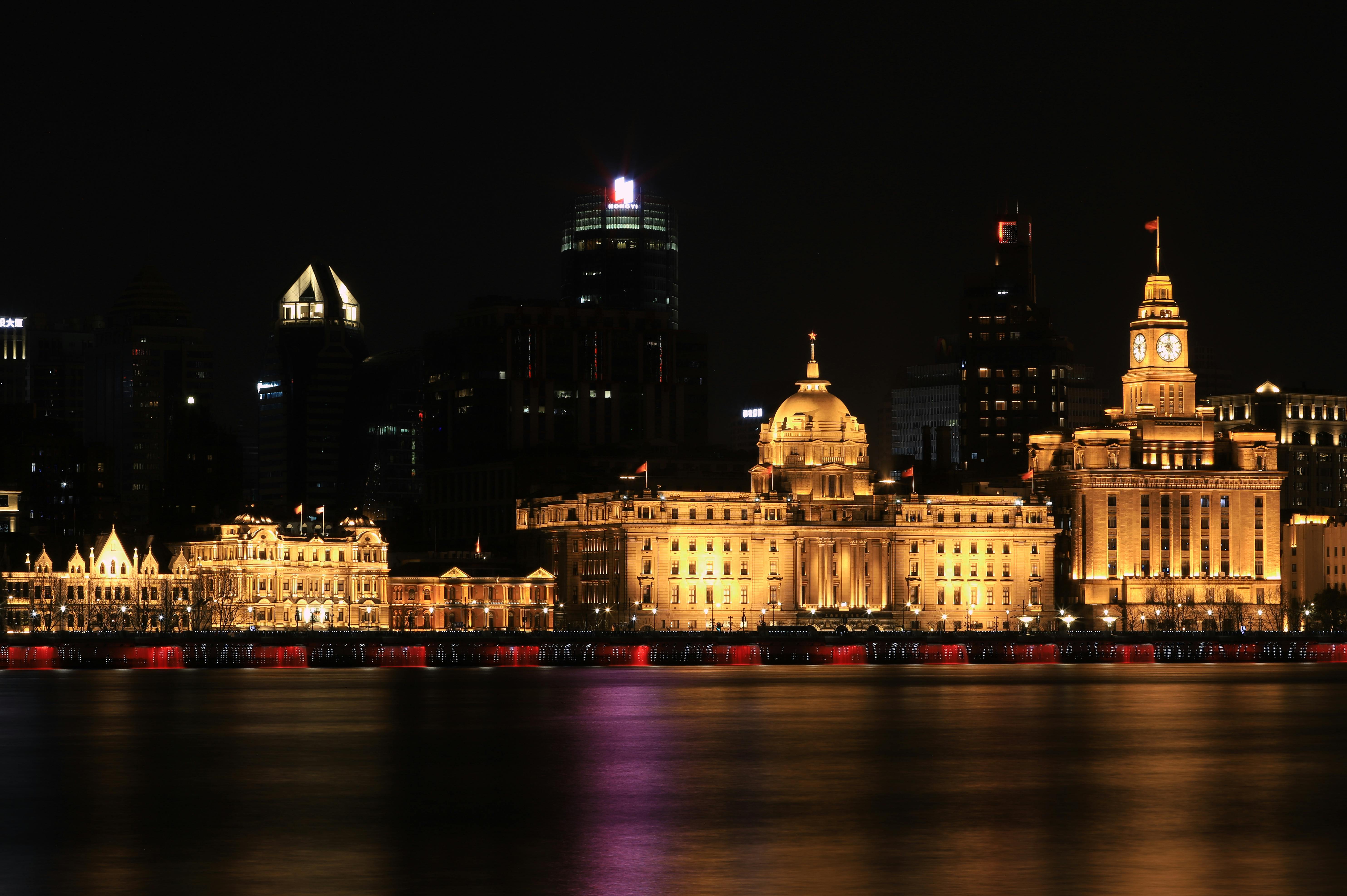 houses near calm body of water