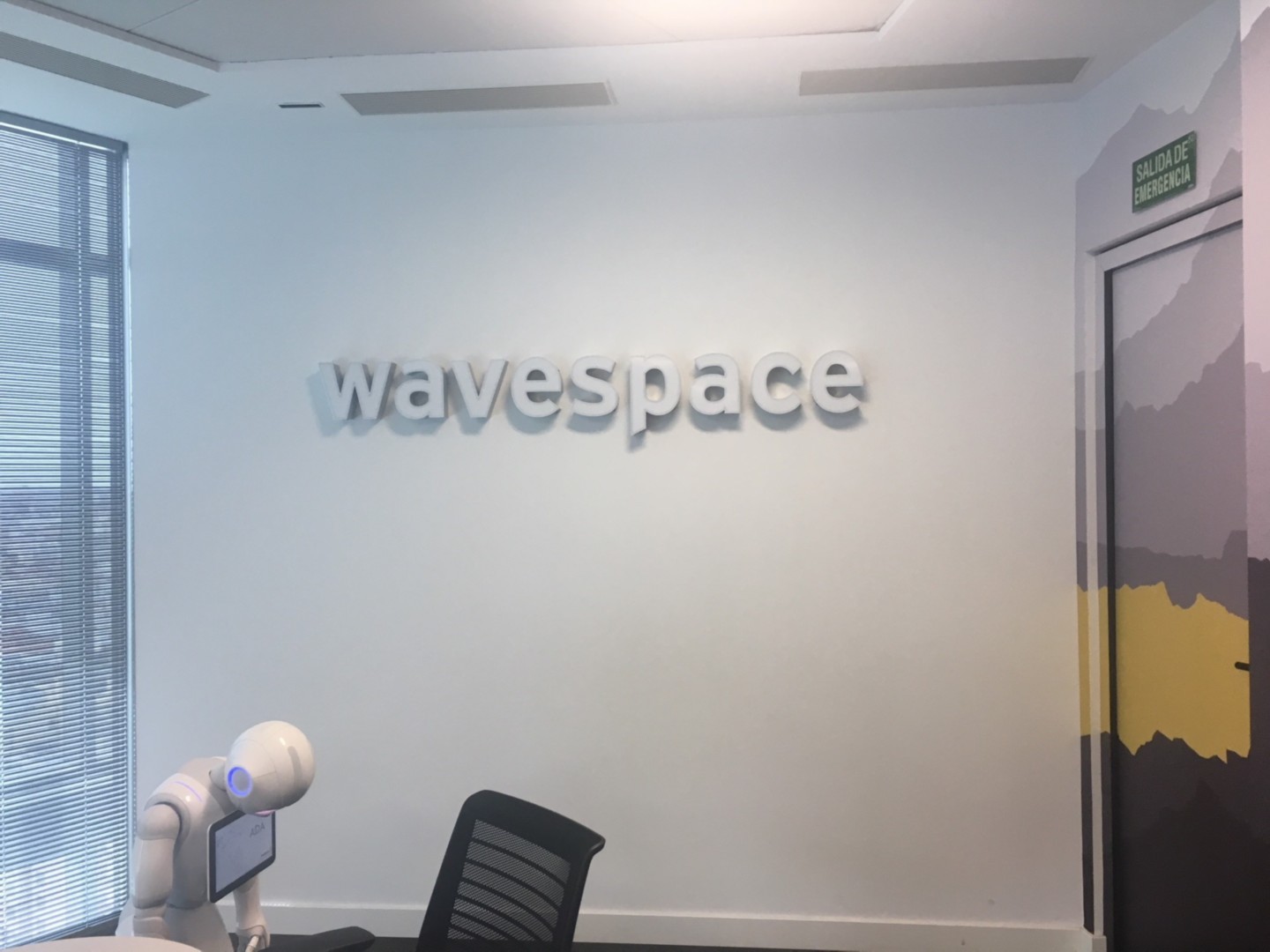 EY wavespace wallmounted element implemented in a meeting room