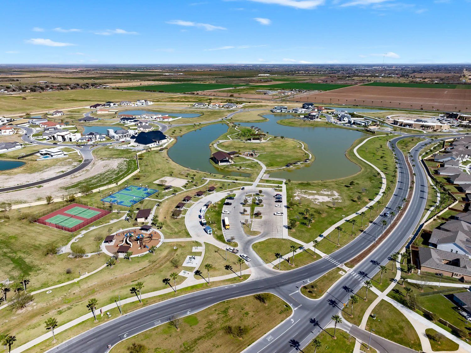 Community Living in Belterra at Tres Lagos