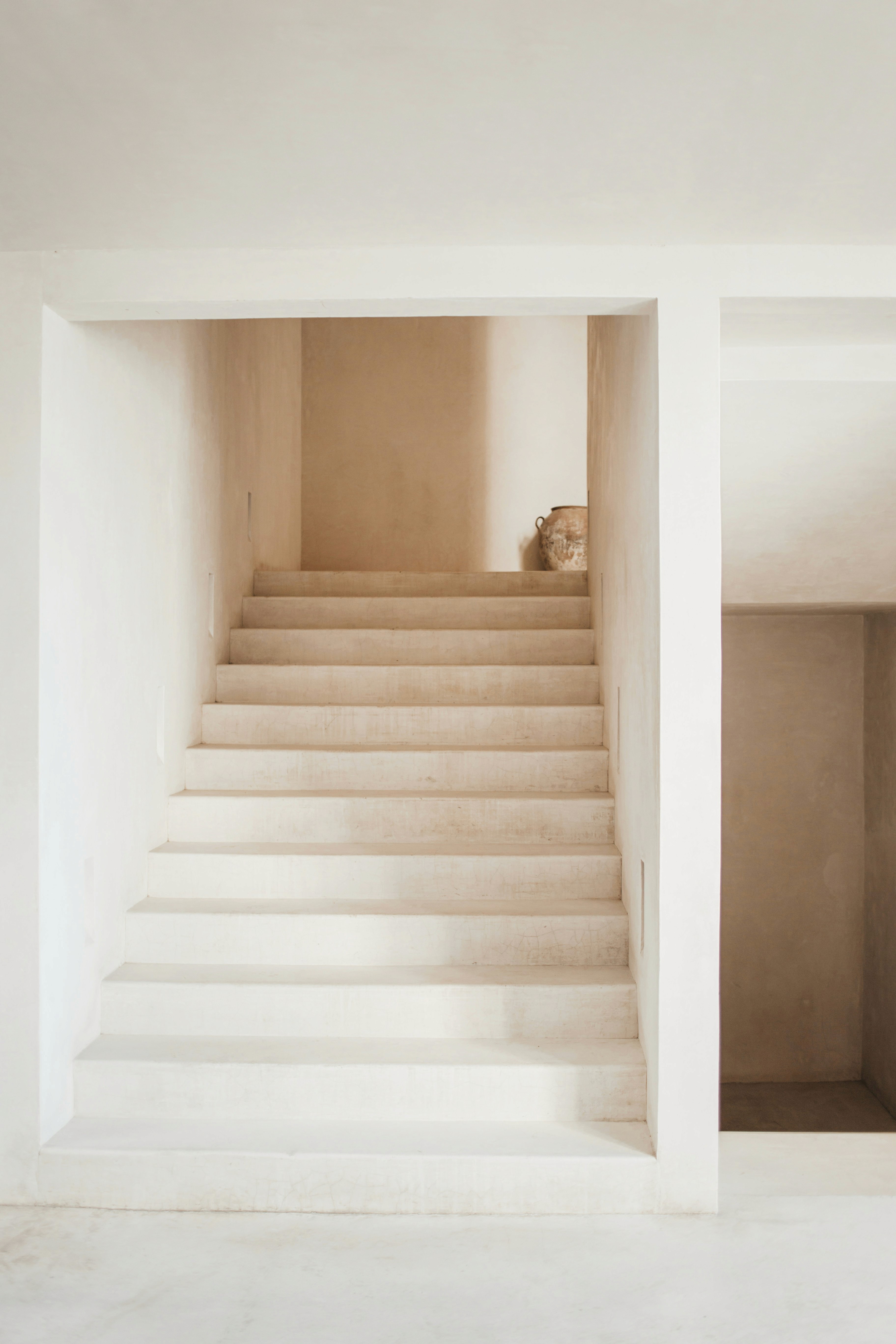 karolina-grabowska-photo of the staircase