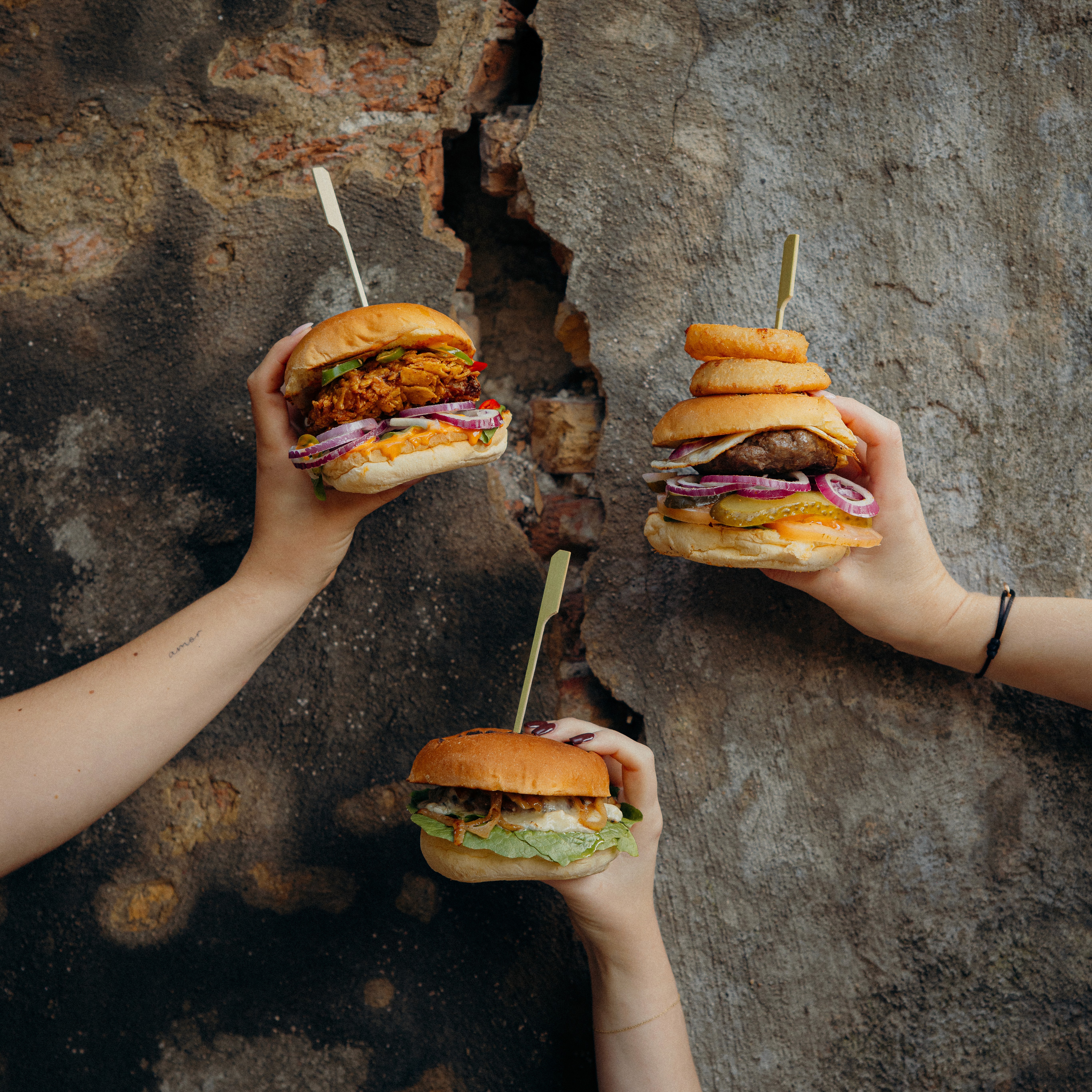 Here comes the alt text