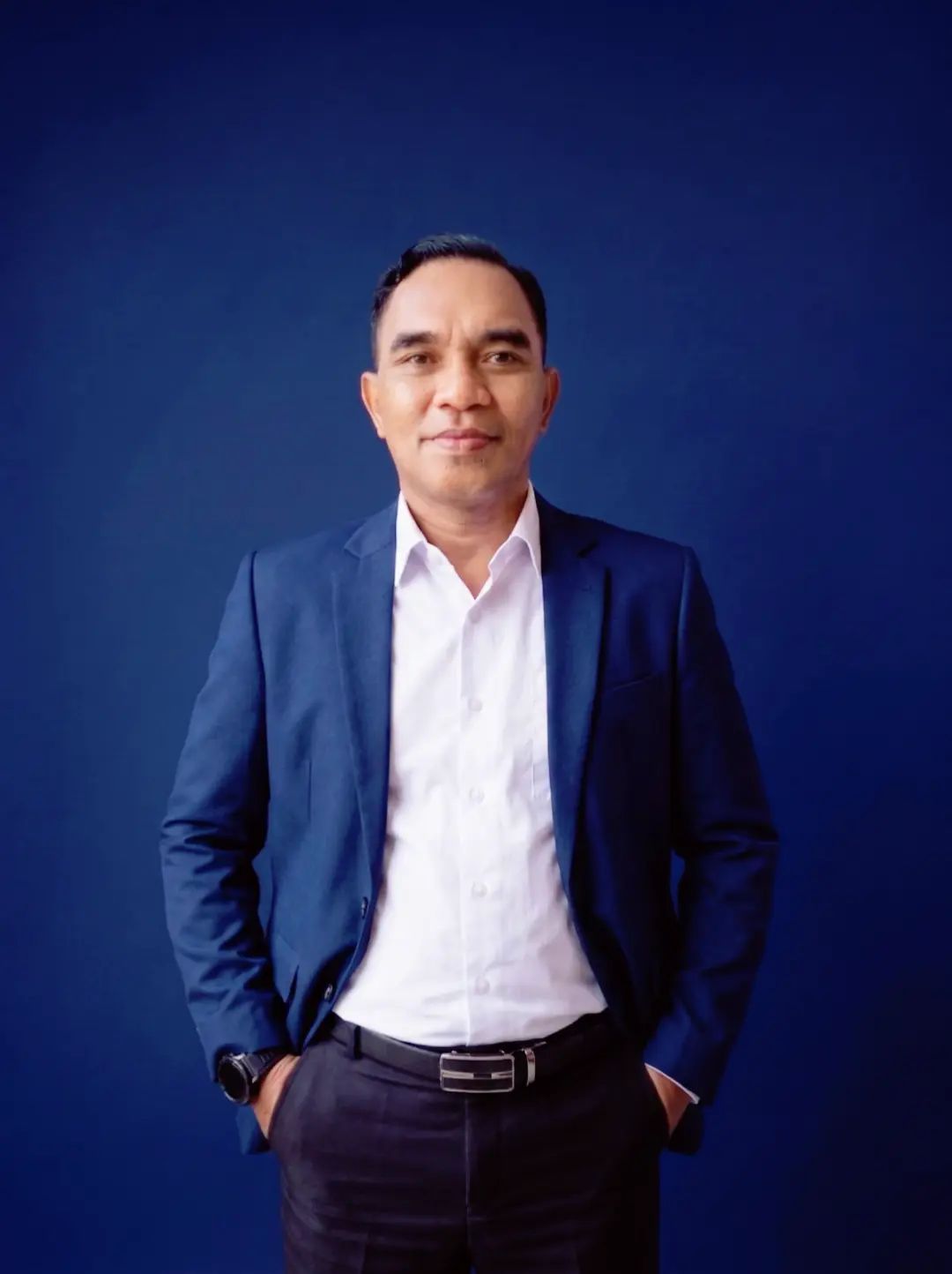 Professional portrait of George Yesayas