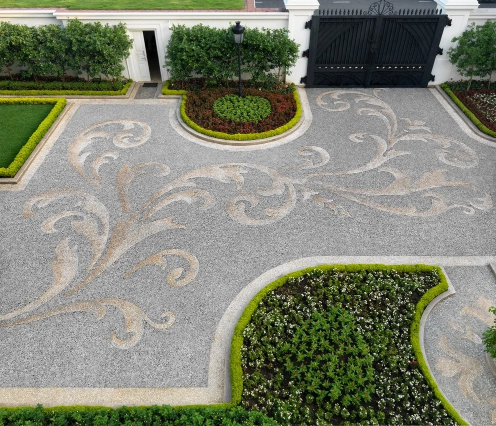 Fantini Mosaici natural pebble surface