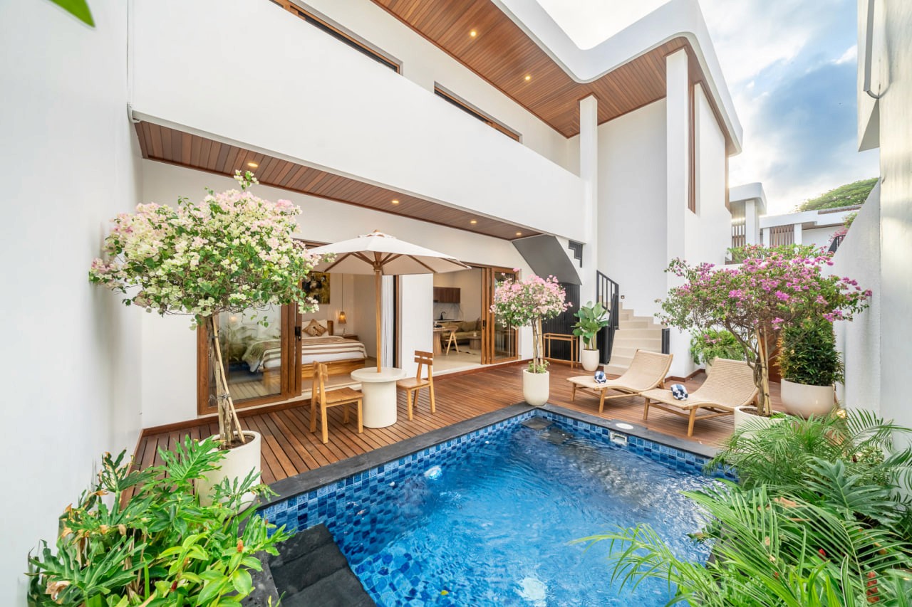 Completed 3- and 5-bedroom villas in a residential complex in Sanur, located just 6 minutes from the ocean