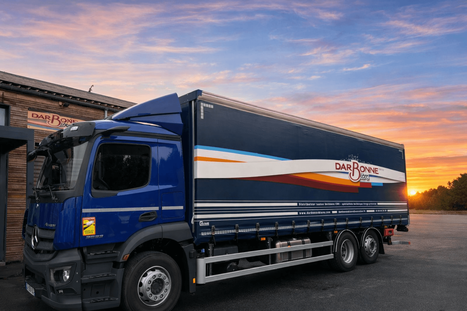 Dynamic picture of a cyclist riding downhill