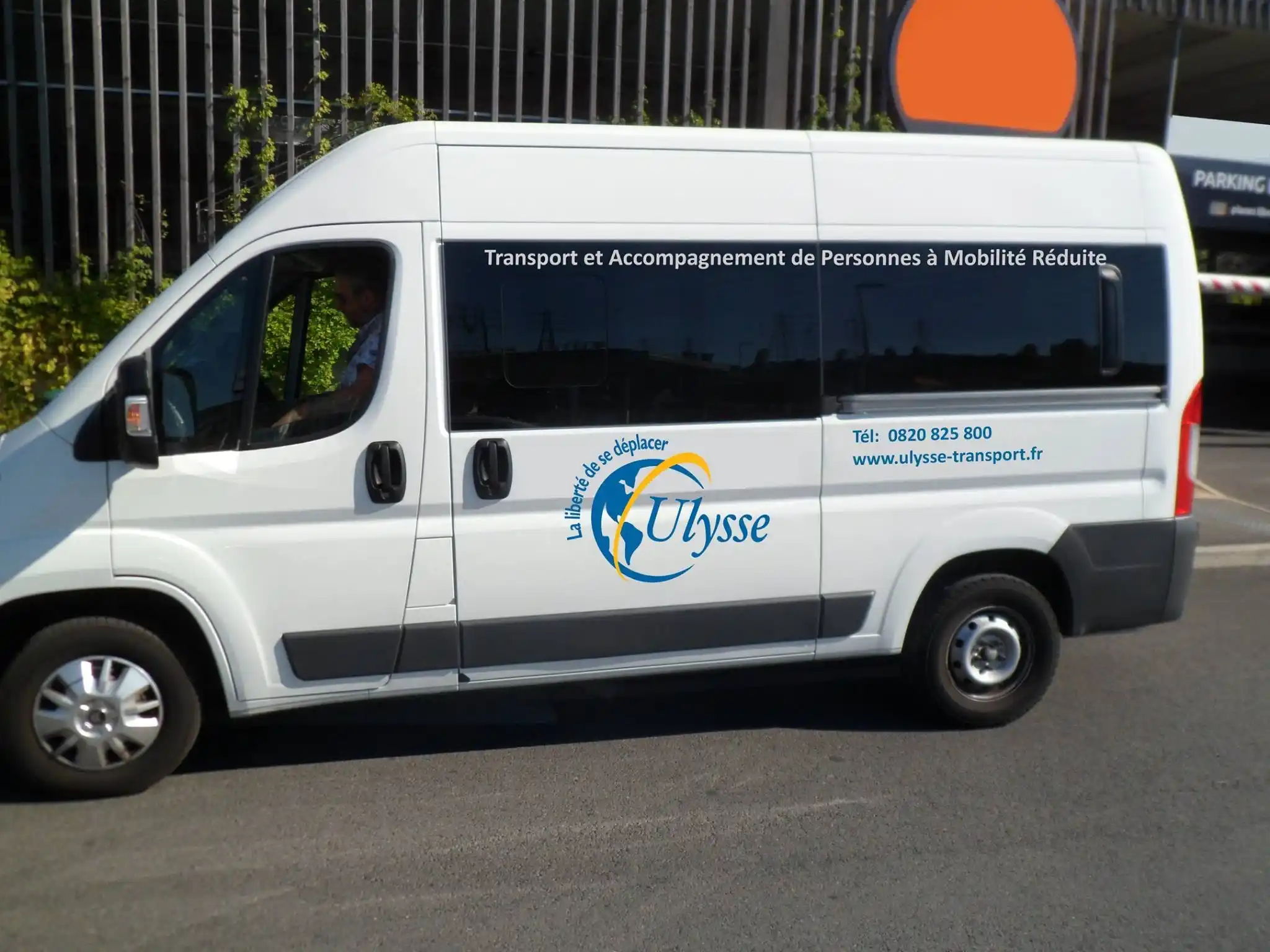 camionnette de service