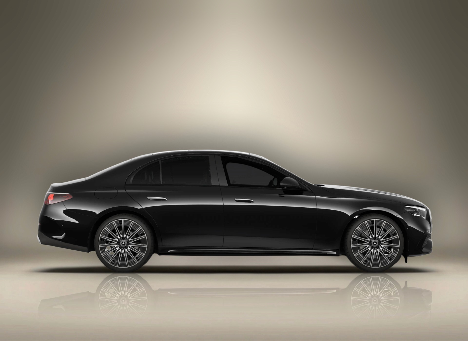 Location Mercedes E300 Noir à Dubaï – Keyz Rent | Berline