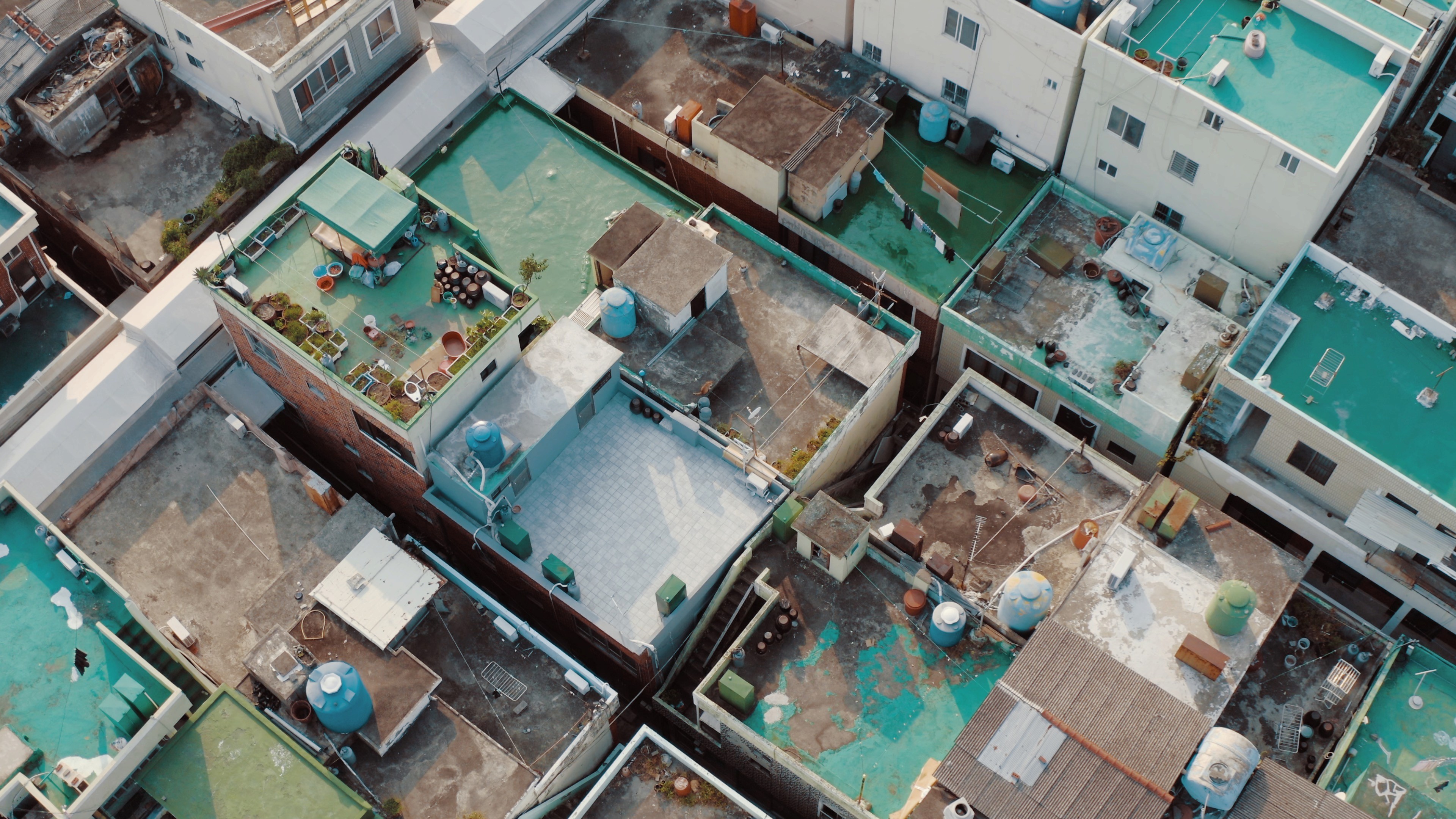 Person in white astronaut helmet with neutral background