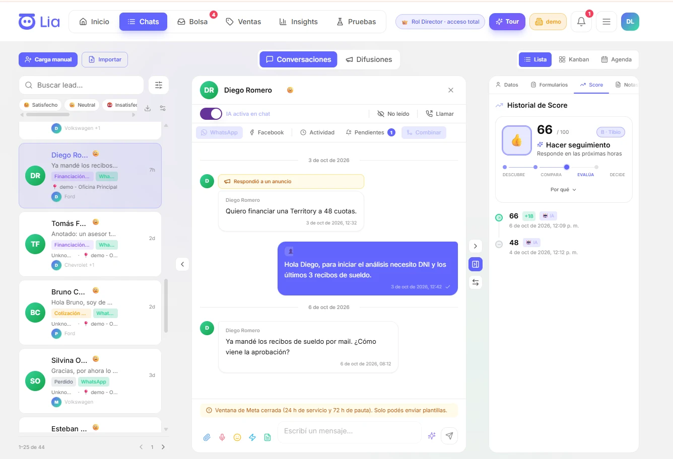 Conversación en LIA en una cuenta de demostración: un contacto que respondió a un anuncio consulta por financiación por WhatsApp y el panel muestra el historial de score del lead