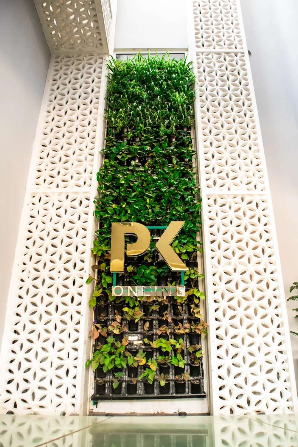 Green wall design enhancing the entrance experience