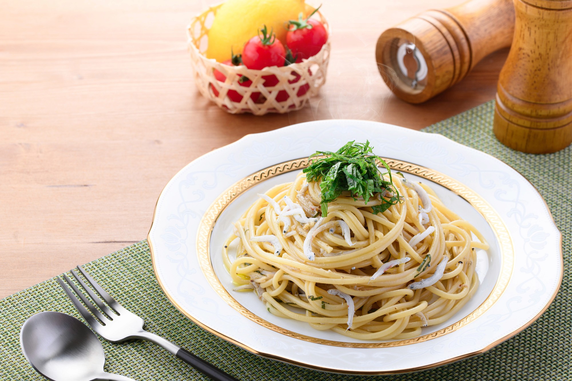 photography of dam during daytime