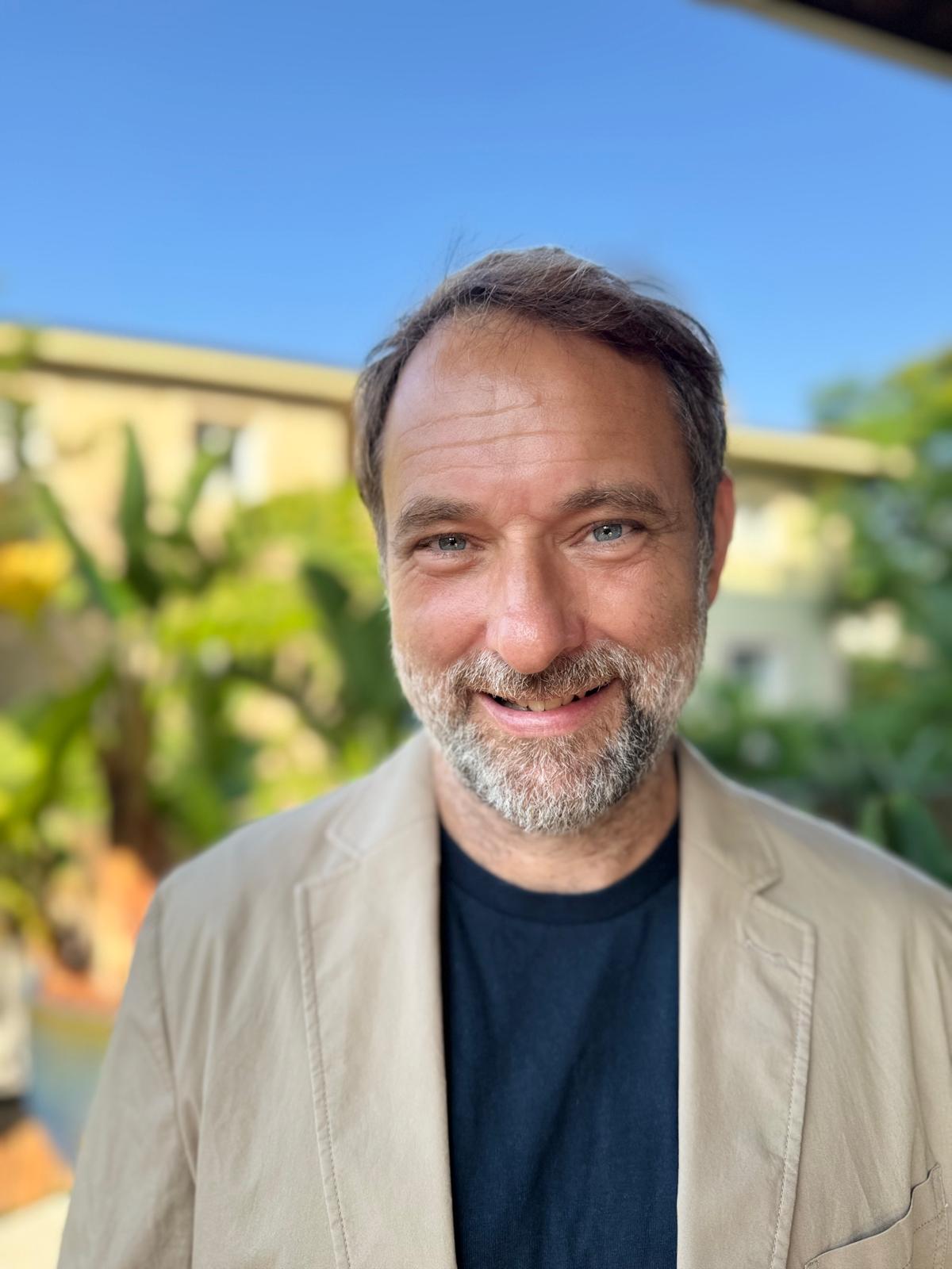 Carsten Roth in einer ruhigen Arbeitssituation