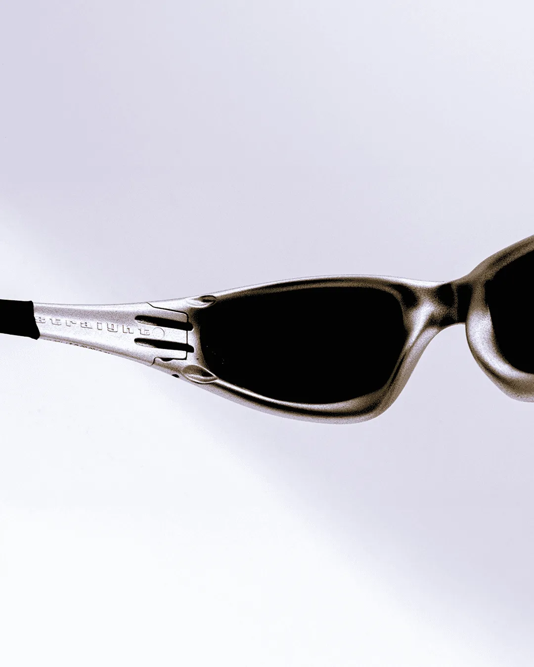 Mise Mise en valeur détails produits des lunettes de soleil sport Oakley.