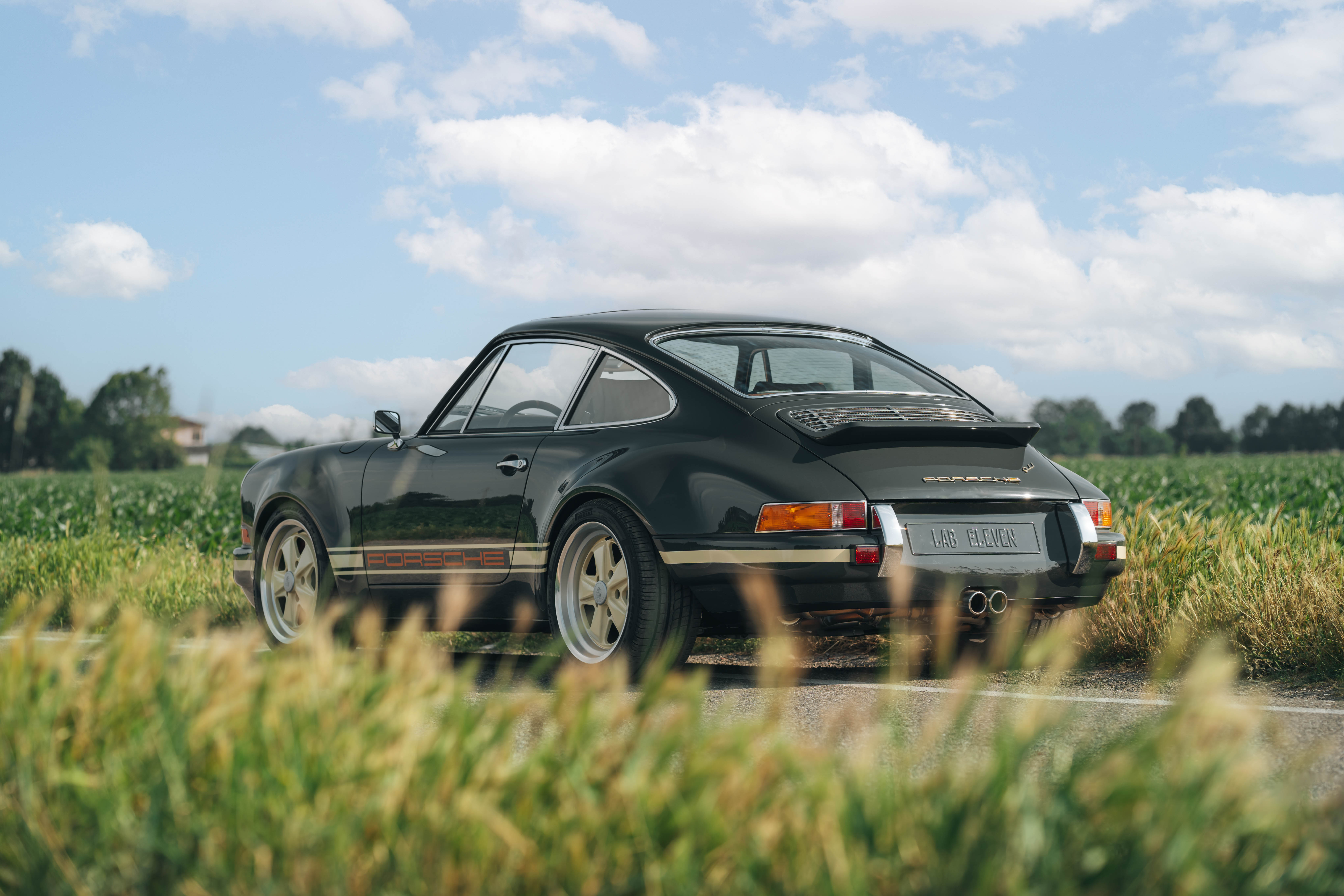 Foto 3/4 retro di retromod Porsche by Lab Eleven