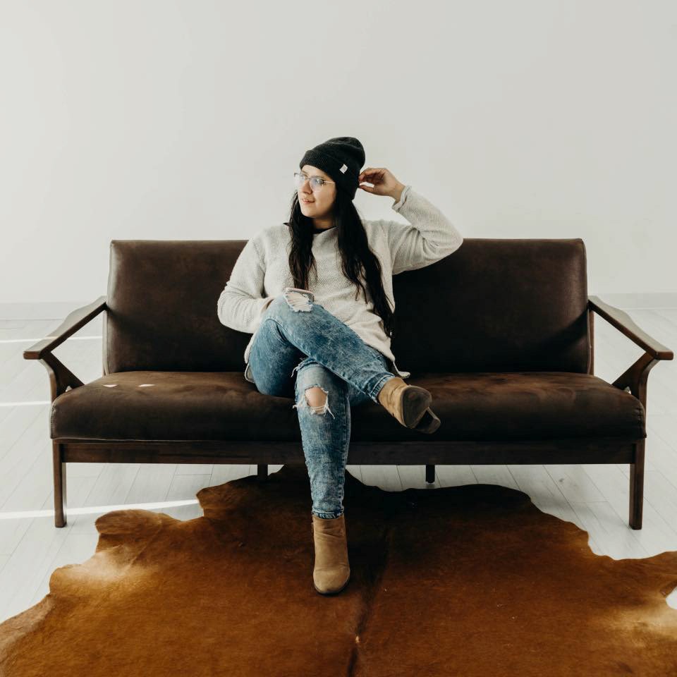 a person wearing a baseball cap