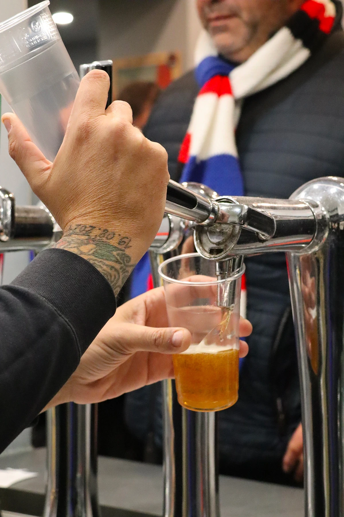 Immagine per IGI AMA curata da Aura Studio di Genova: shooting moda dal tono indie e contemporaneo, creato per valorizzare l’identità visiva del brand.