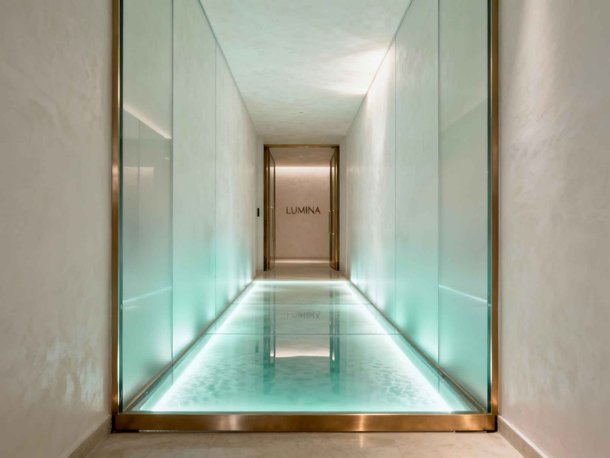 Aura" Walkway