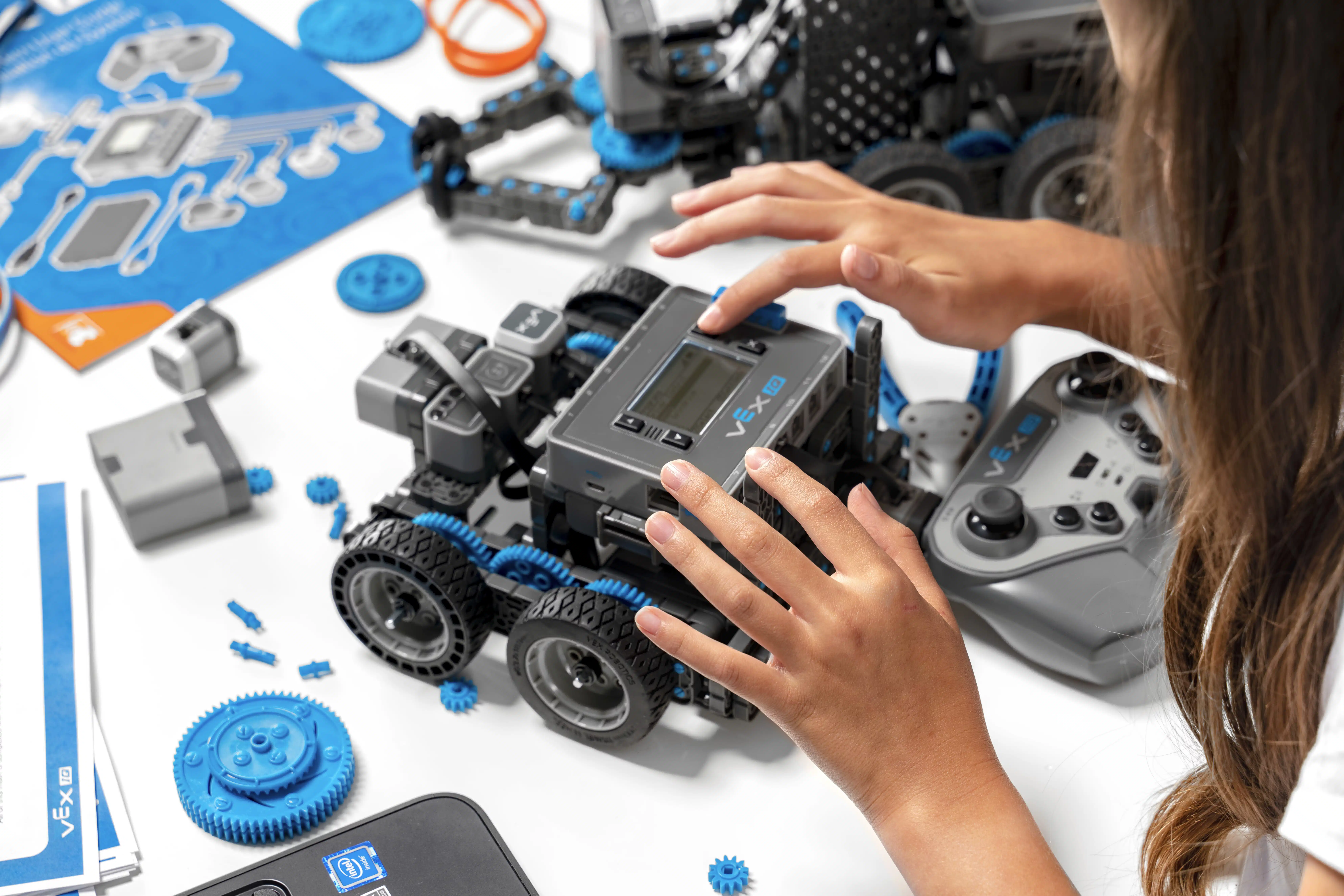 Podpora technického vzdělávání dětí a mladých talentů – Czech4Tech