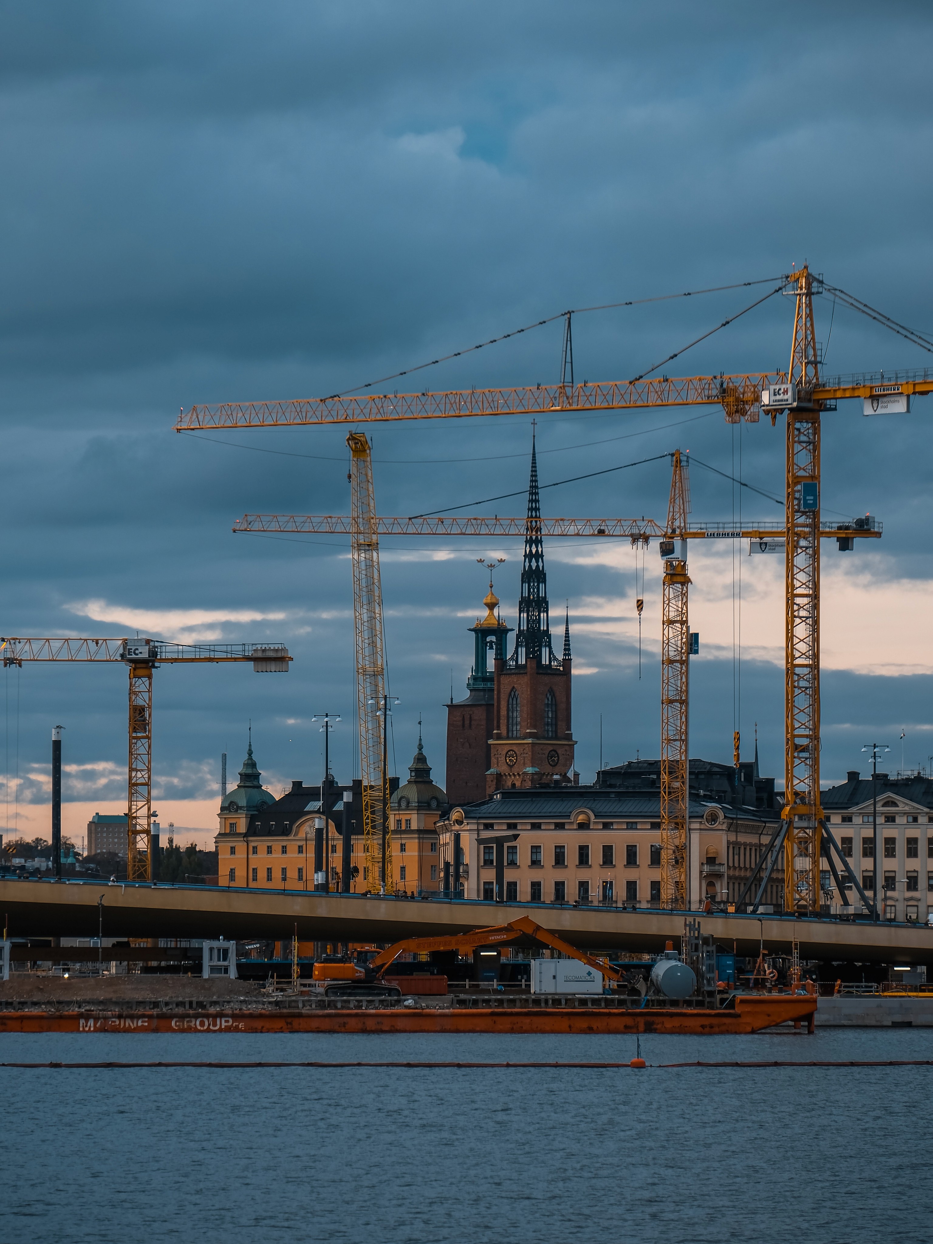 Grävning Markarbete Maskinentreprenad Grävmaski Markarbete Maskinentreprenad Rivning  Mindre markarbeten Stockholm Hus Rivning