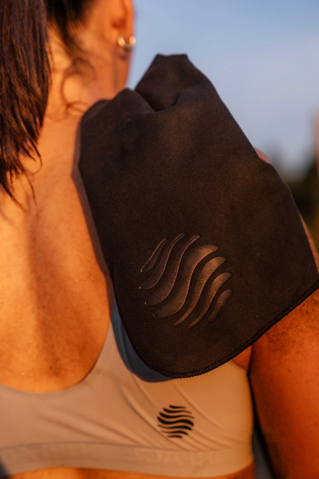 Ultralight Beach Towel Hero Shot 01