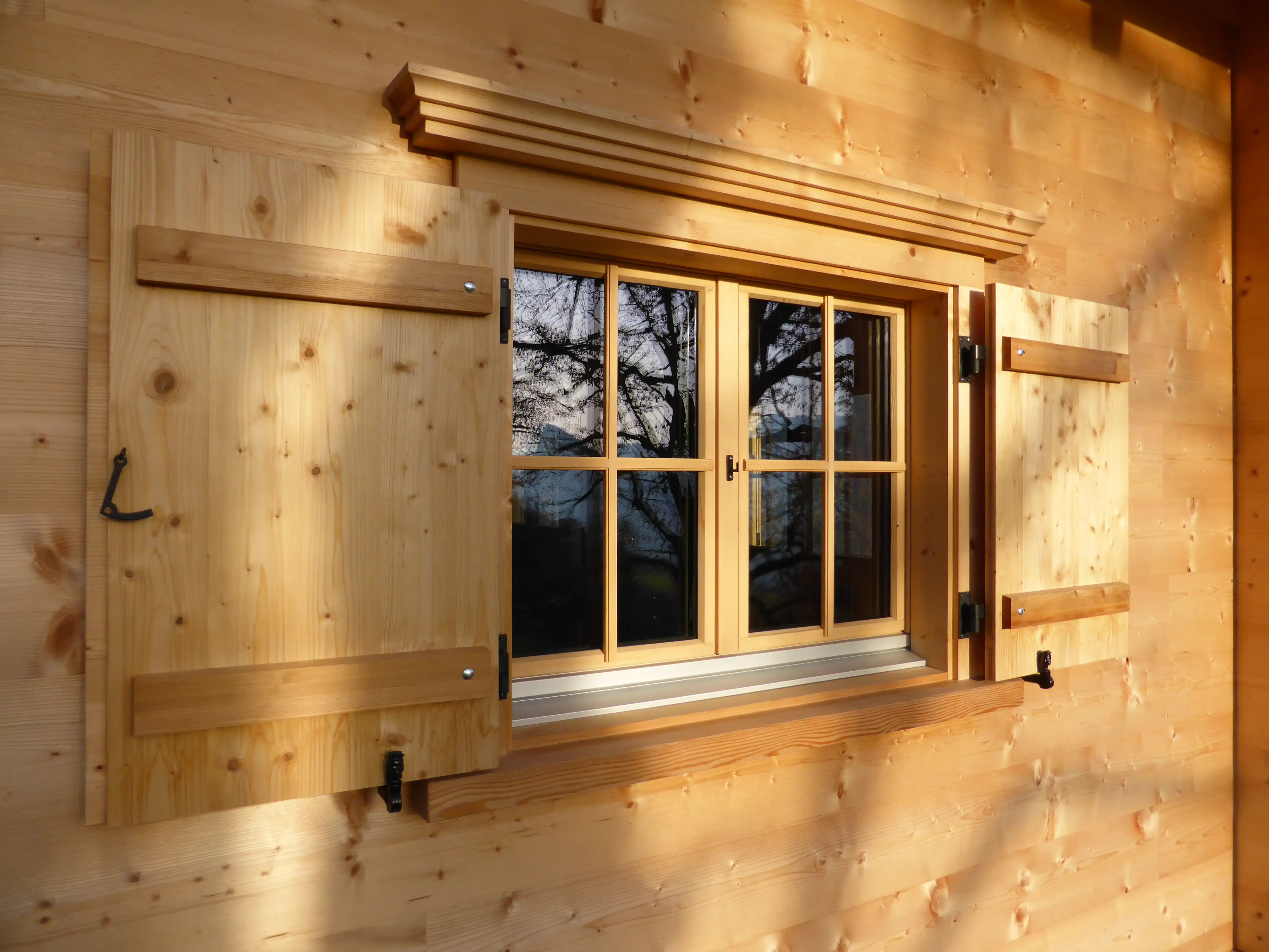 Neubau Ferienhaus Seewis Holzbau im Chalet Style - Niggli Architektur Grüsch