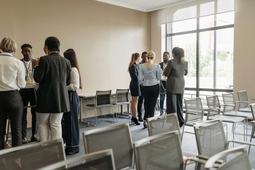 personnes à la conférence