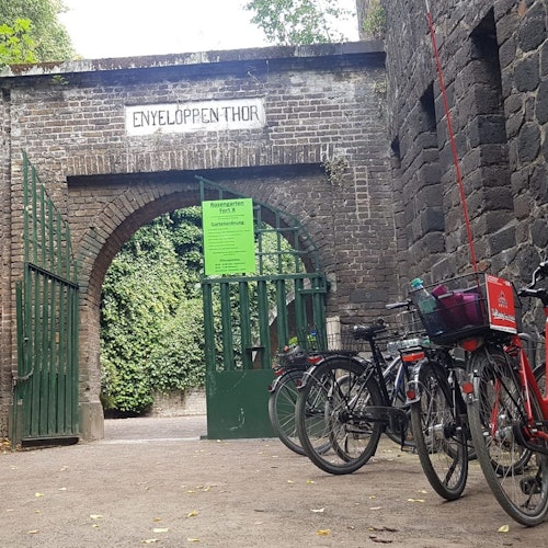 Temukan tempat tersembunyi dengan bersepeda di Cologne