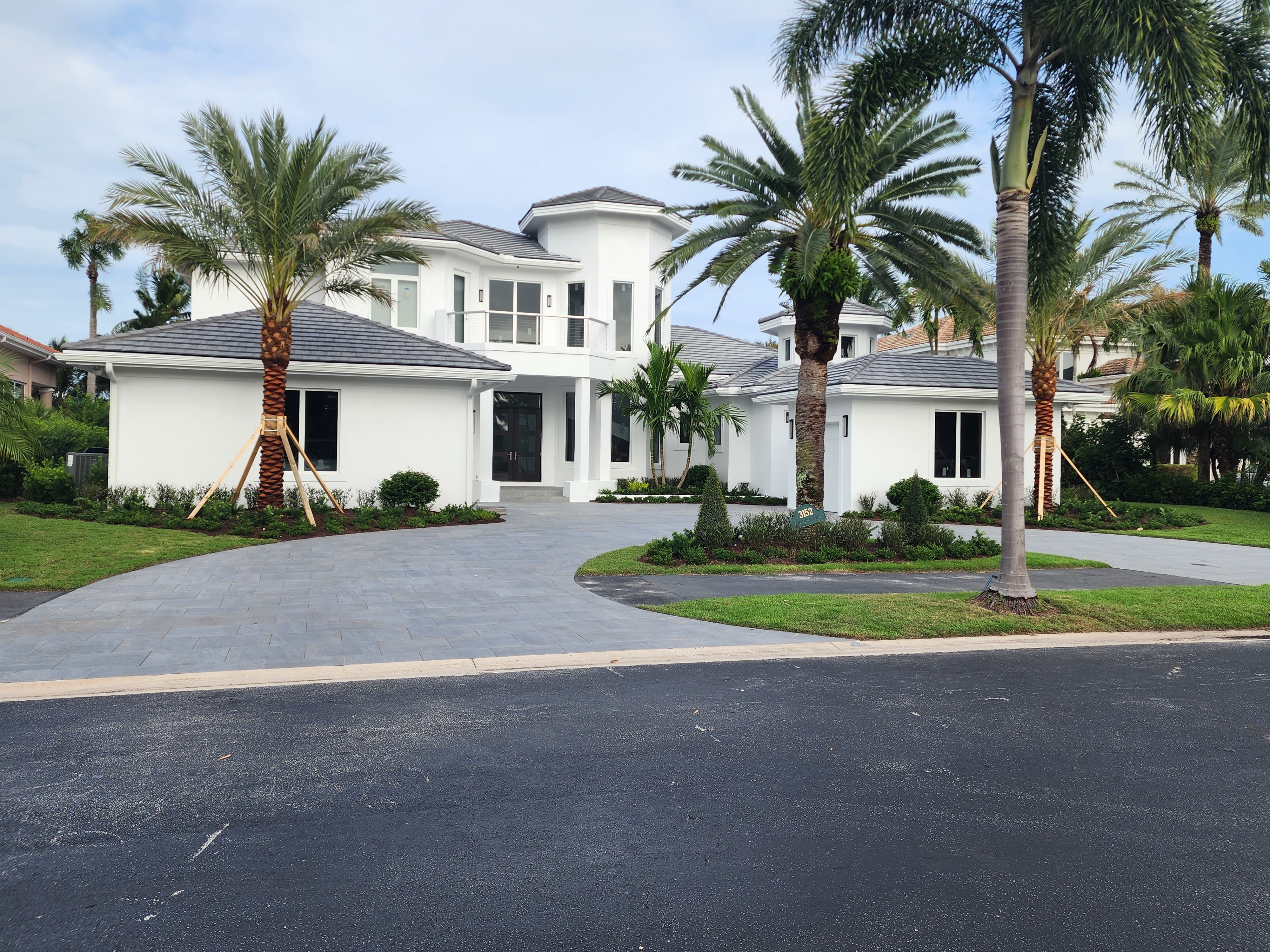 Modern landscaped garden showcasing professional outdoor design.