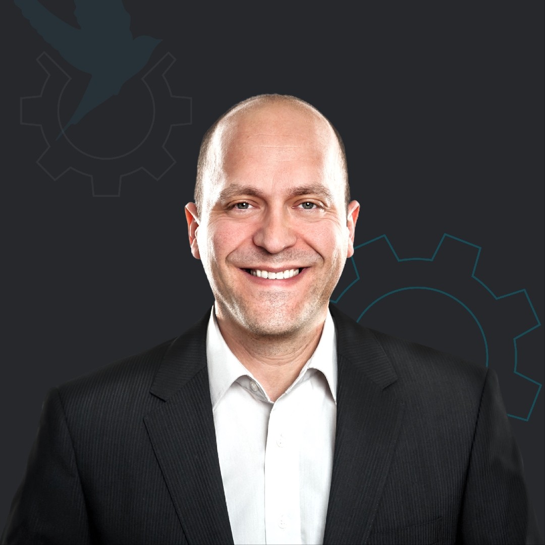 Managing Director of lennlay with technical responsibility for secure platform architectures, DevSecOps, automation, and controlled IT infrastructure in regulated enterprise environments