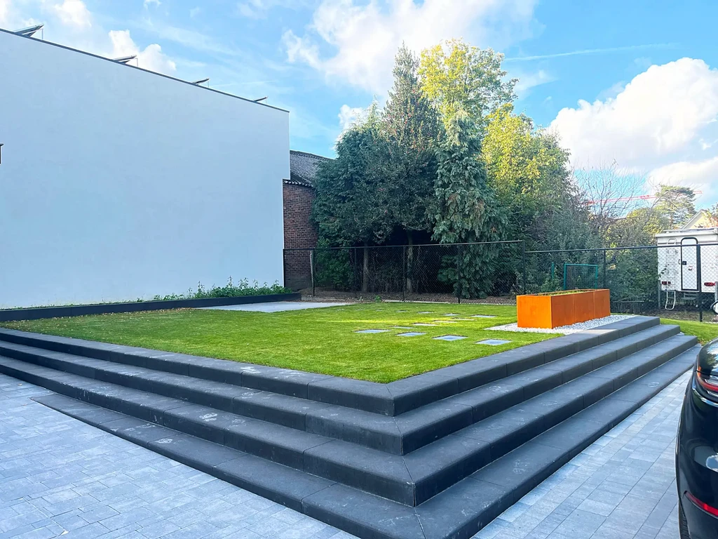 Voorbeeld van een gerealiseerd tuinproject door De Boogerd, met aandacht voor detail, duurzaamheid en maatwerk.