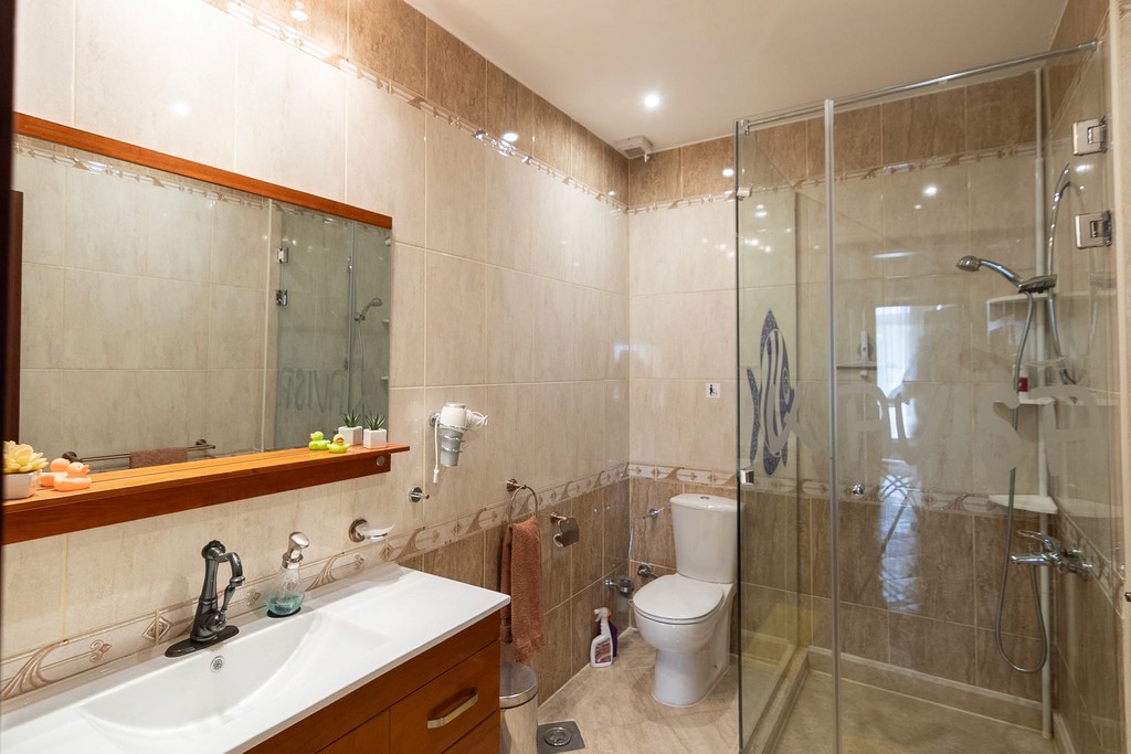 black and white wooden table and chairs