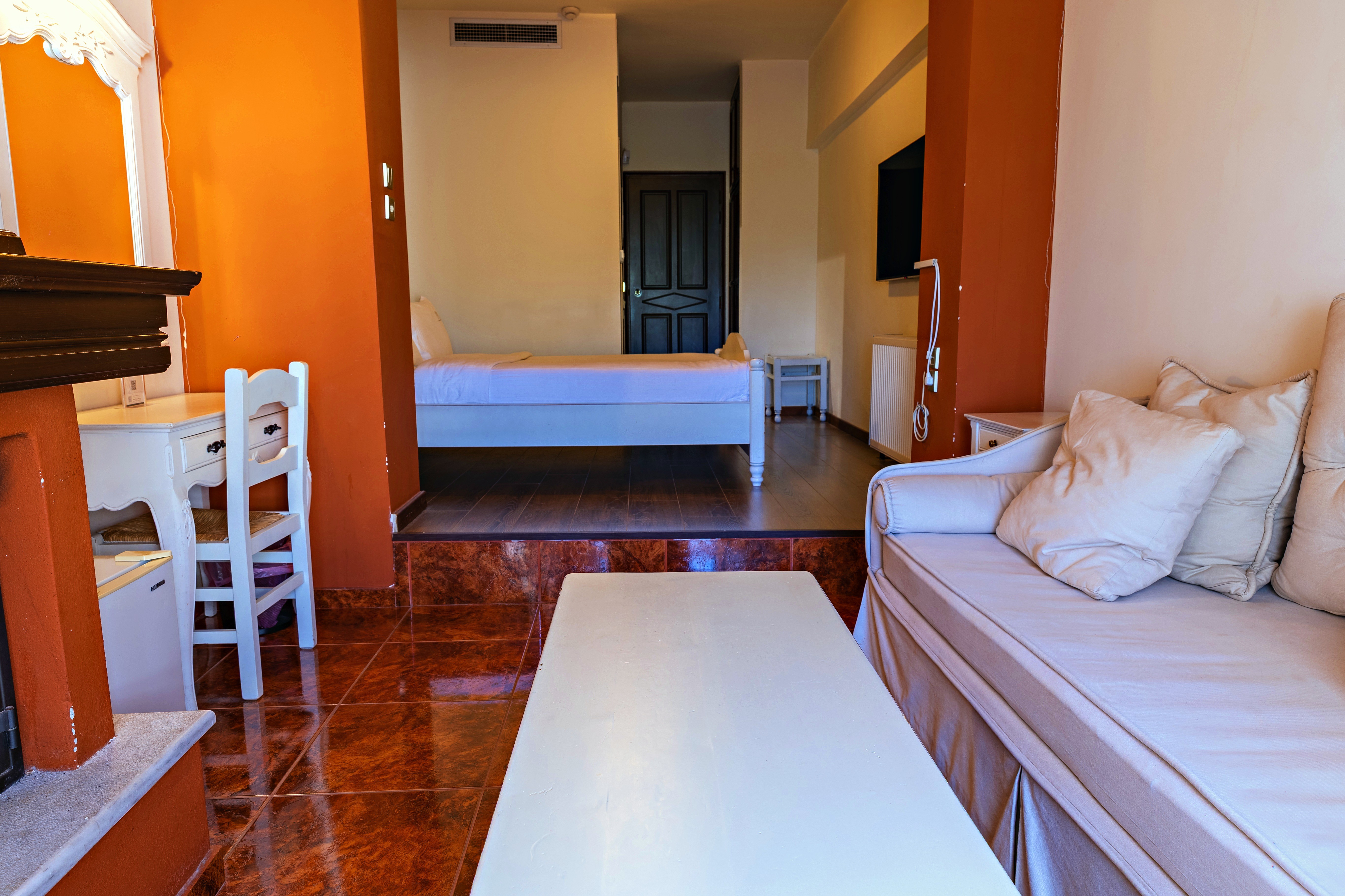 Room gallery image 8