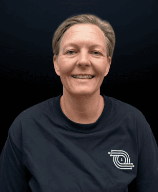 man in black crew neck shirt