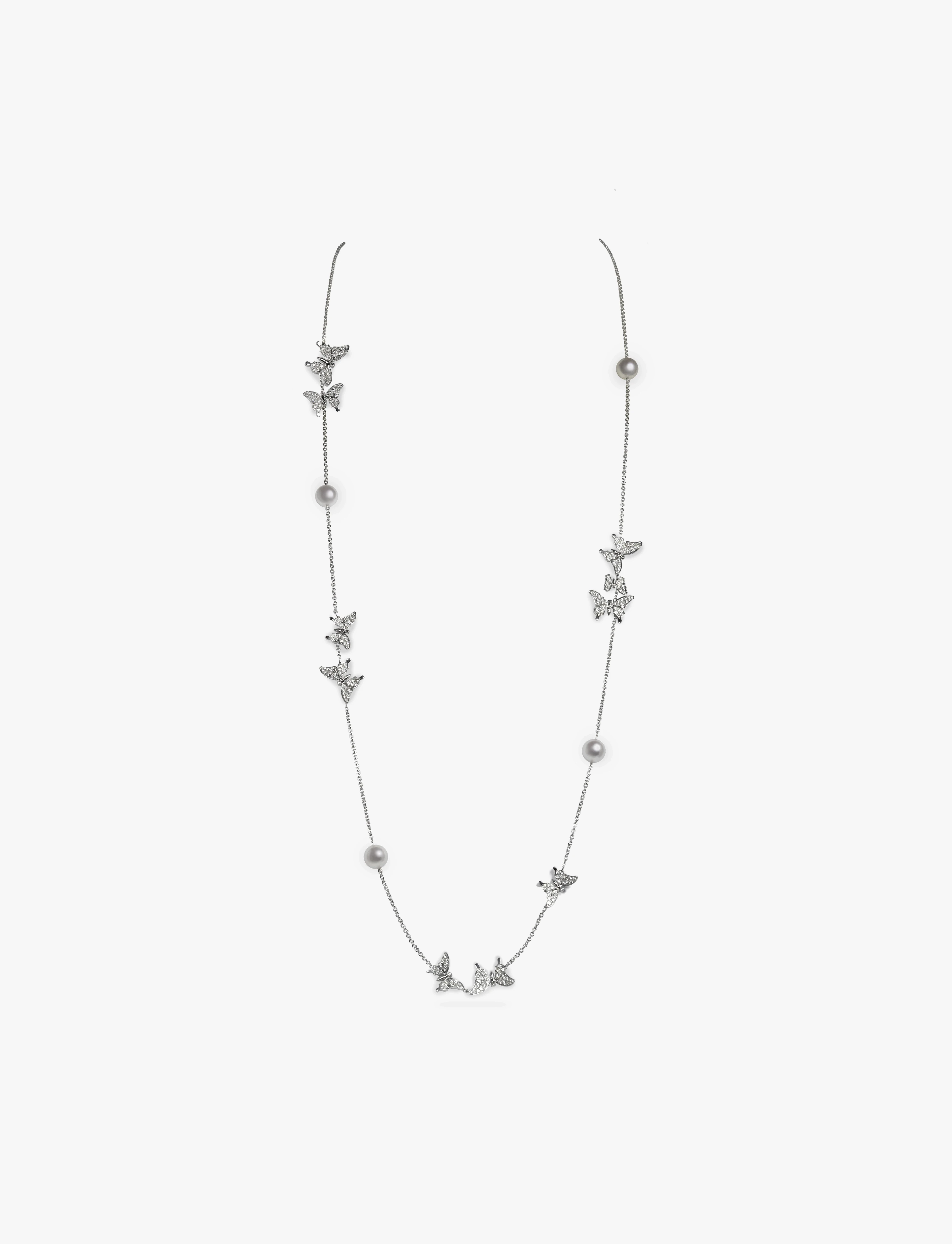 Sautoir Joy Maison Édéenne en or blanc, perles Akoya et diamants photographié seul sur fond clair