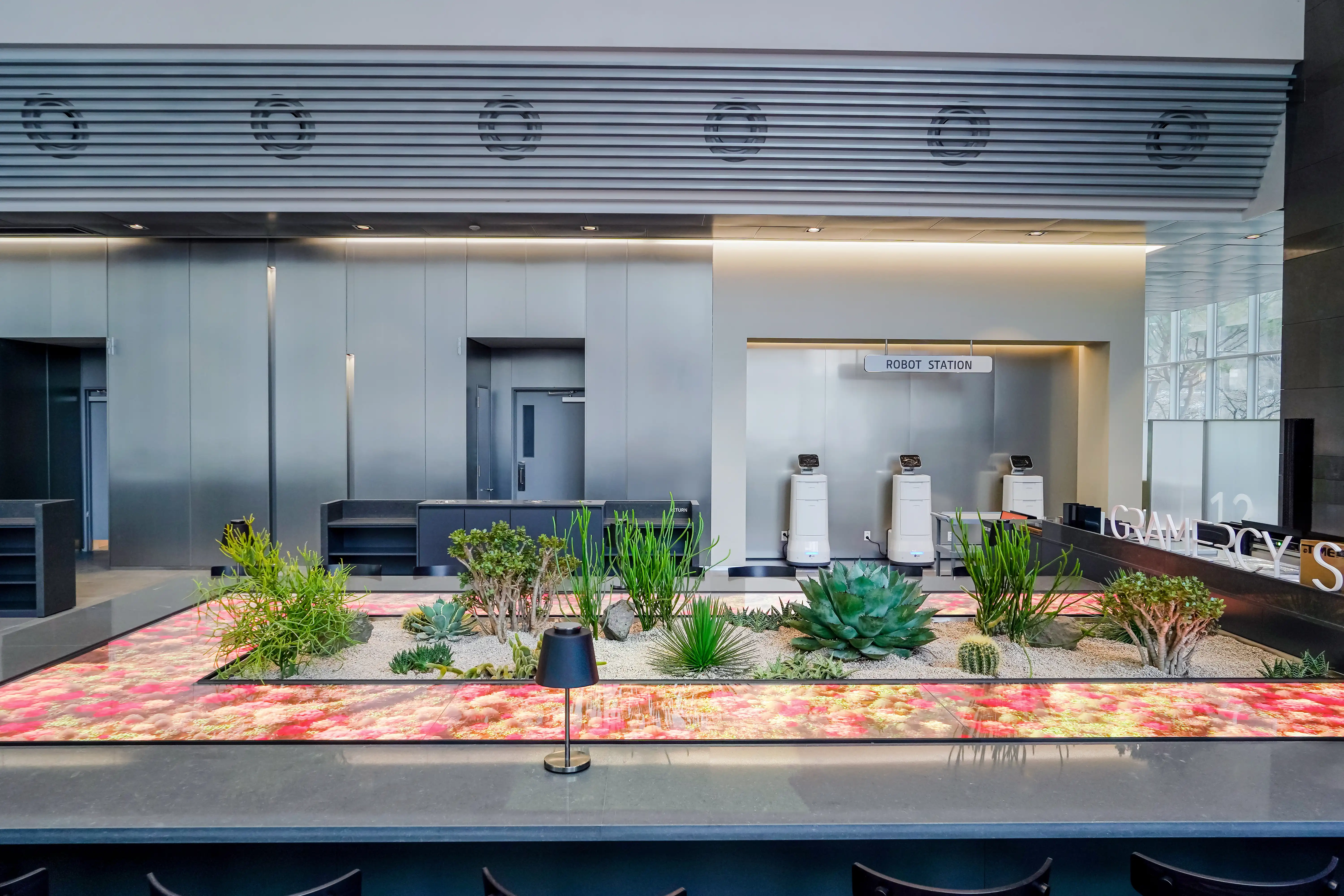 스타벅스에 설치된 실내정원 사례