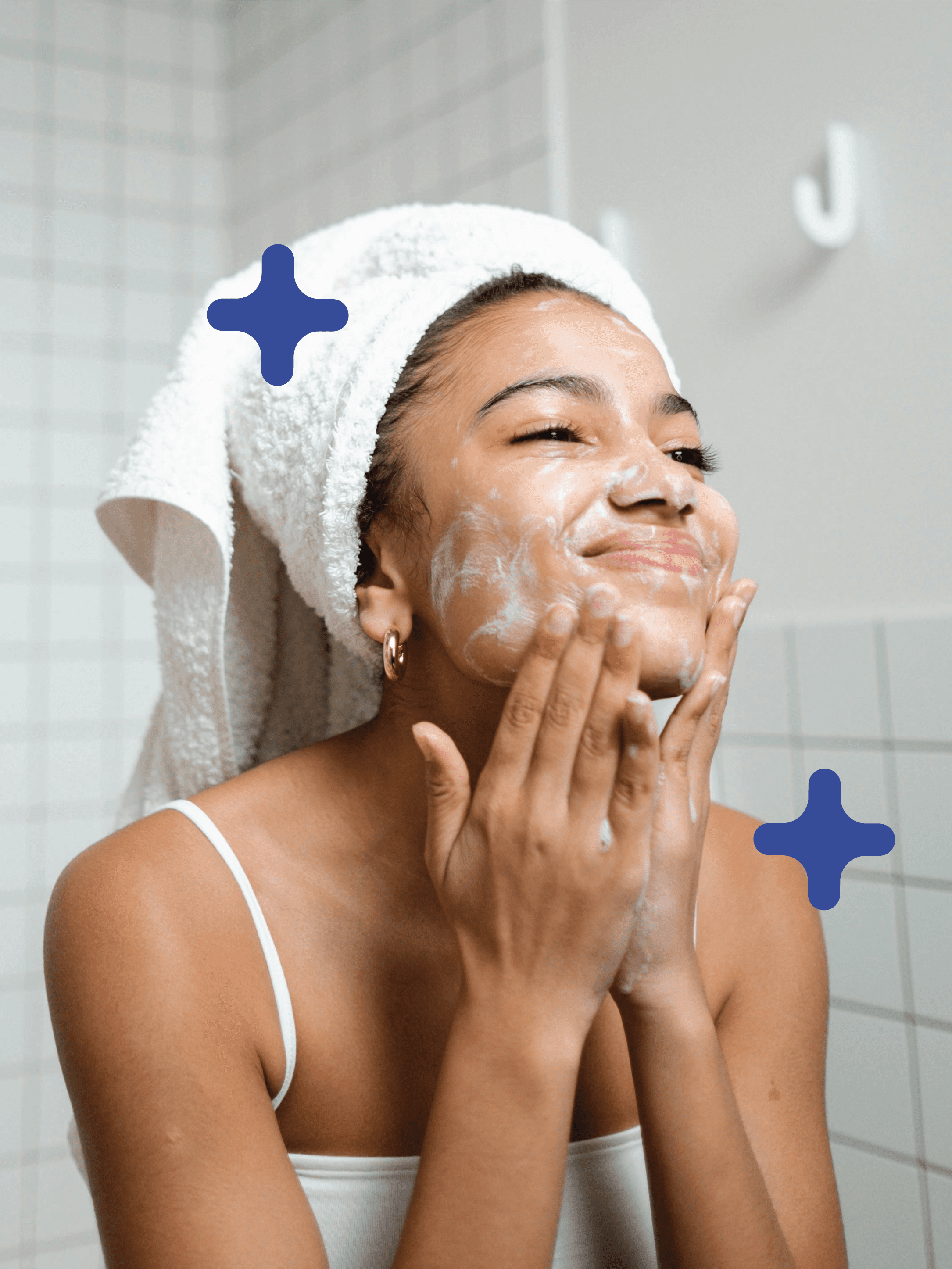 Partial view of a black smartphone screen against a purple gradient backdrop, displaying the “Circular” app icon (rounded square with a purple-pink pill logo) next to the Mail app icon, with the time reading 9:41.