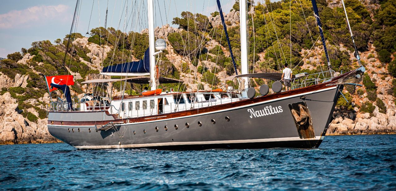 Yacht