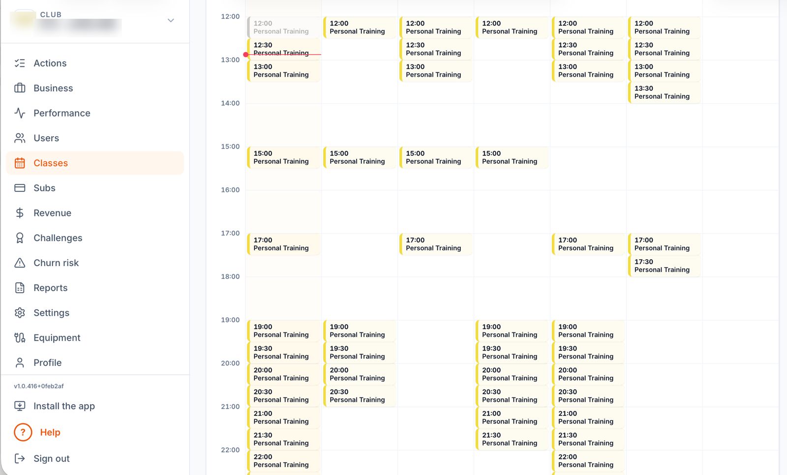 Calendario settimanale dei corsi in Uptivo con lezioni e slot di personal training