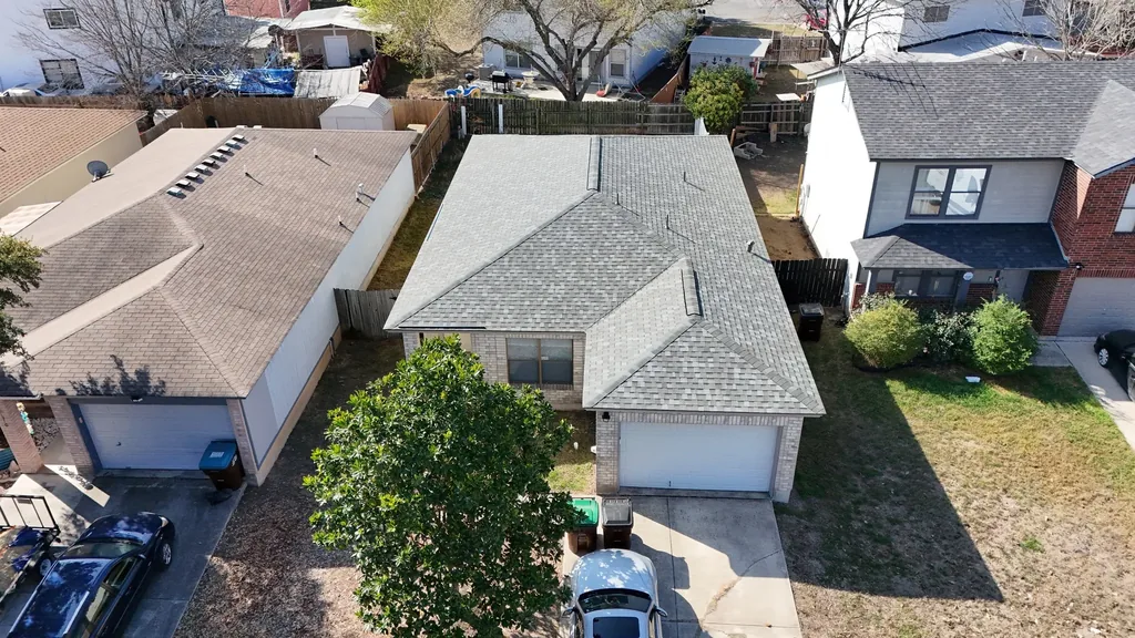 Drone view: San Antonio Atlas Coastal Granite shingle roof