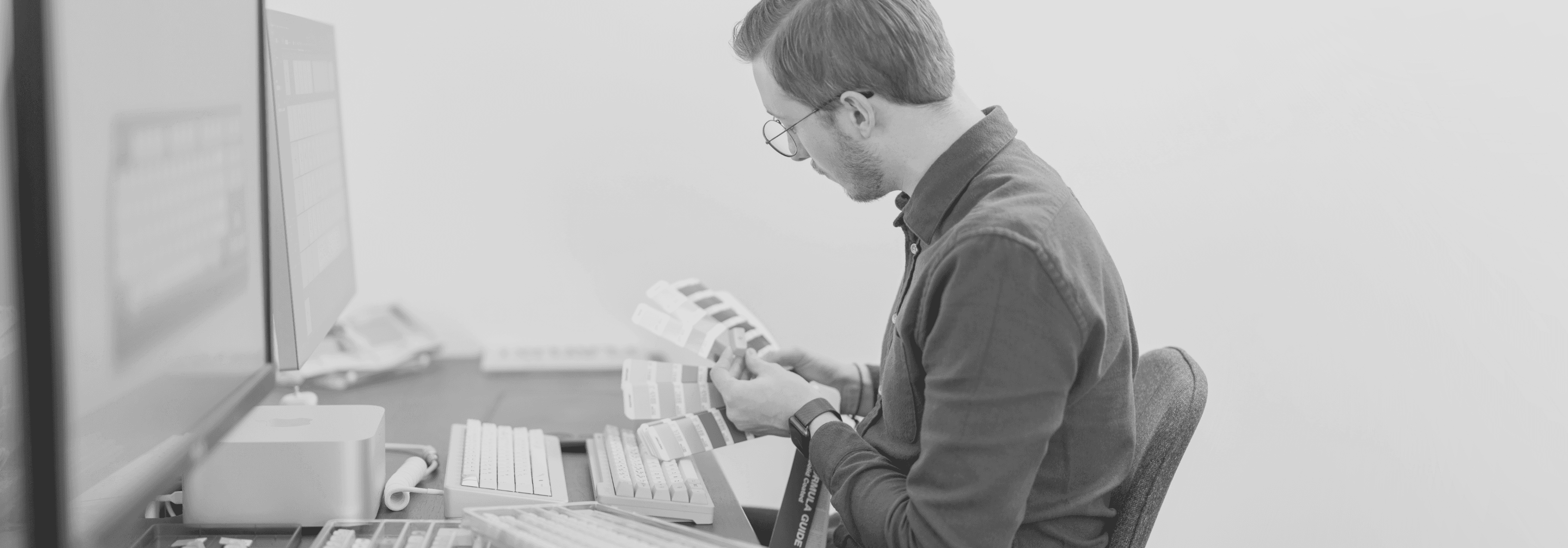 Louis Burgard (biip) working on keycap color matching
