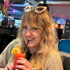 Portrait of a young girl 