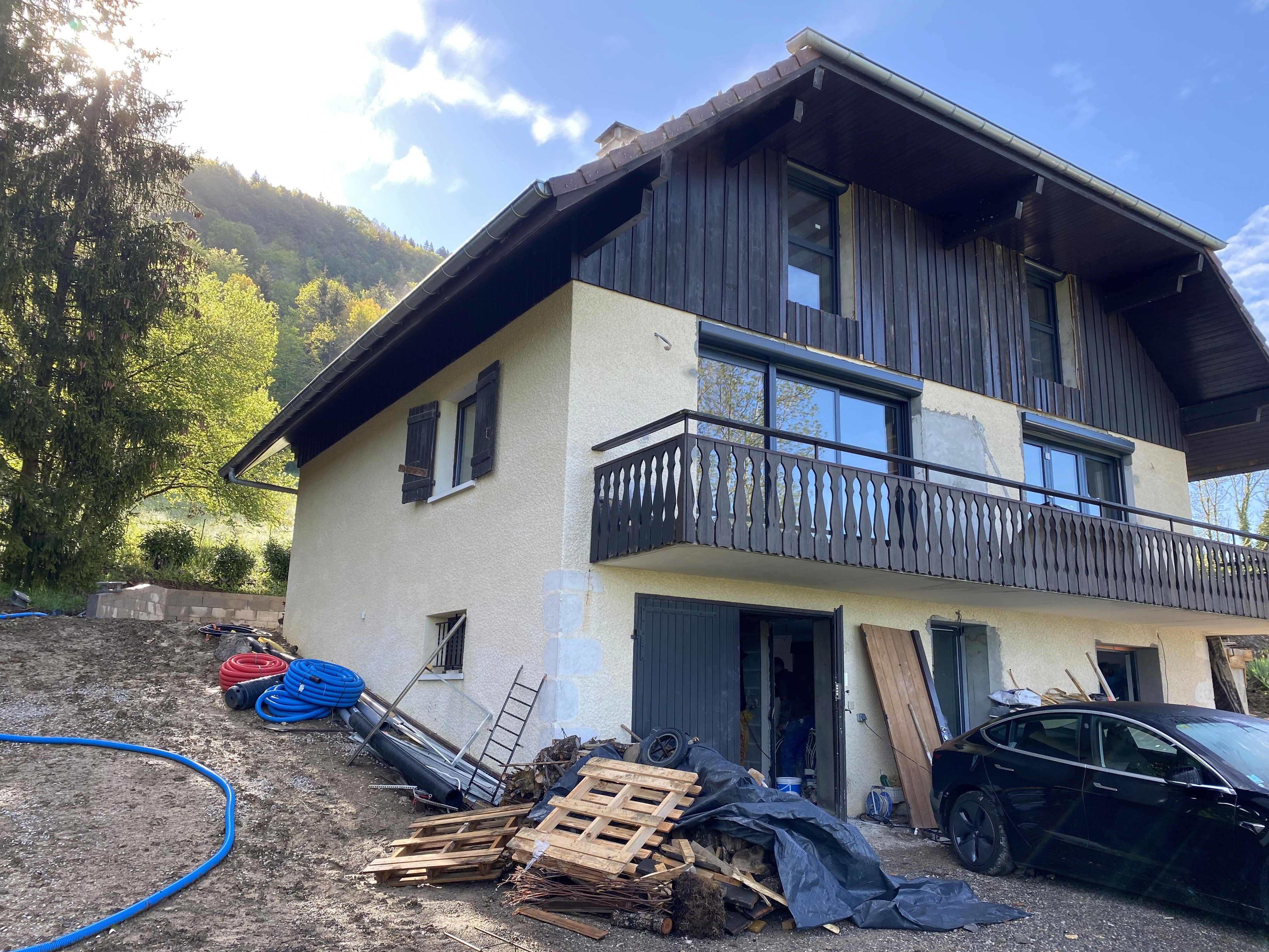 Maison à Annecy avant ravalement de façade et rénovation du bardage bois