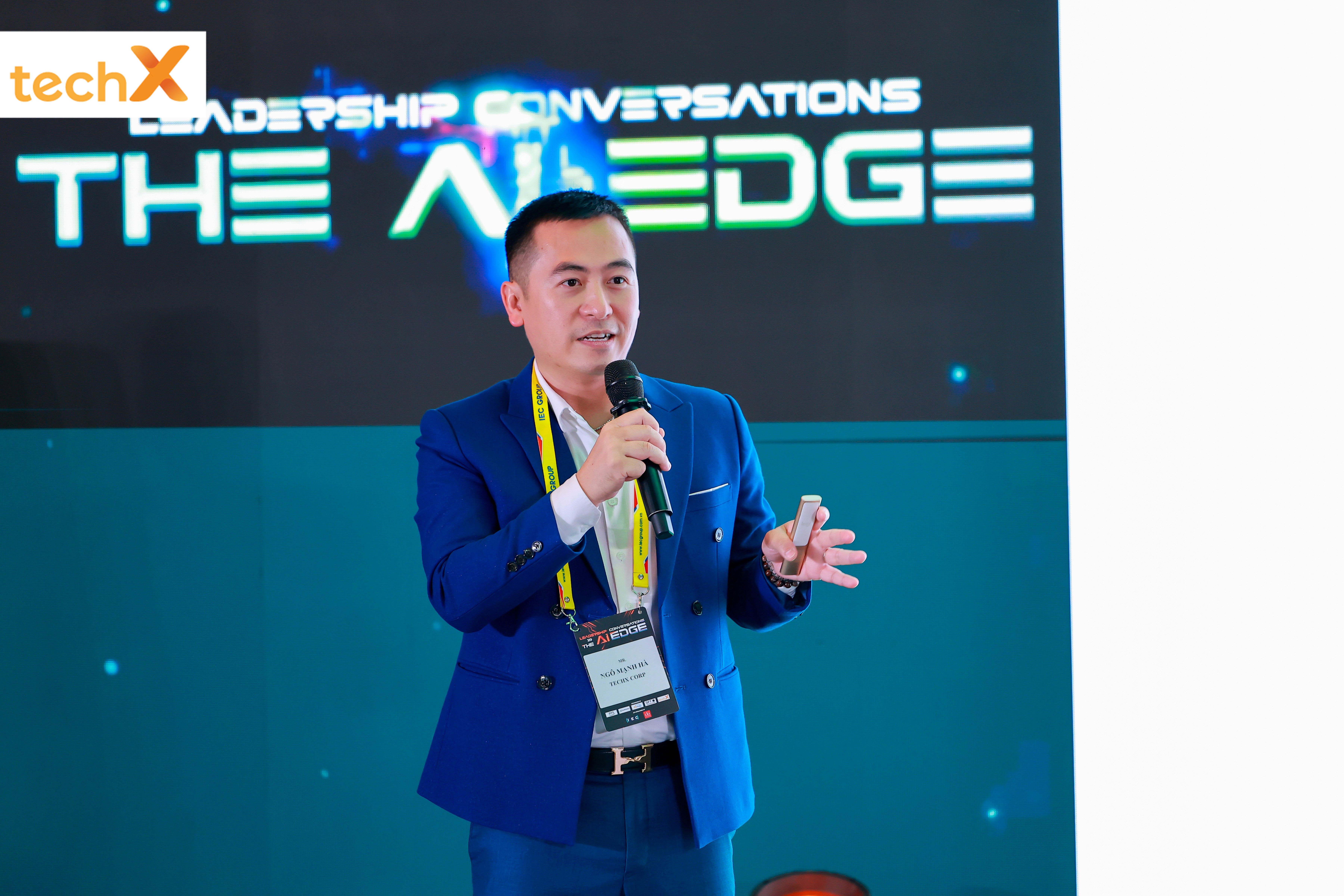 TechX CEO Ngo Manh Ha showcasing TechX's AI-Powered Knowledge Management System